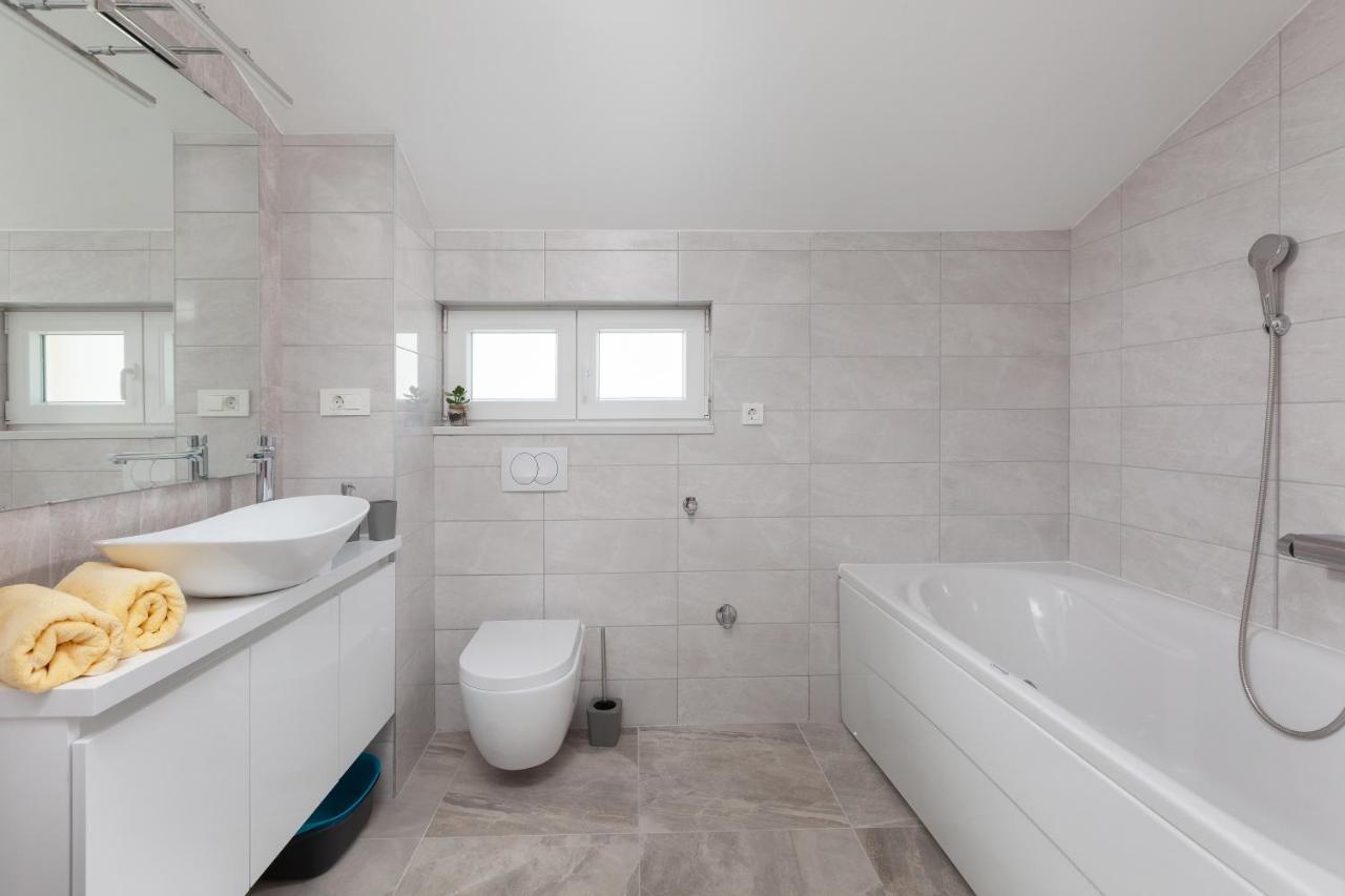 Apartments Galic Подгора Екстериор снимка